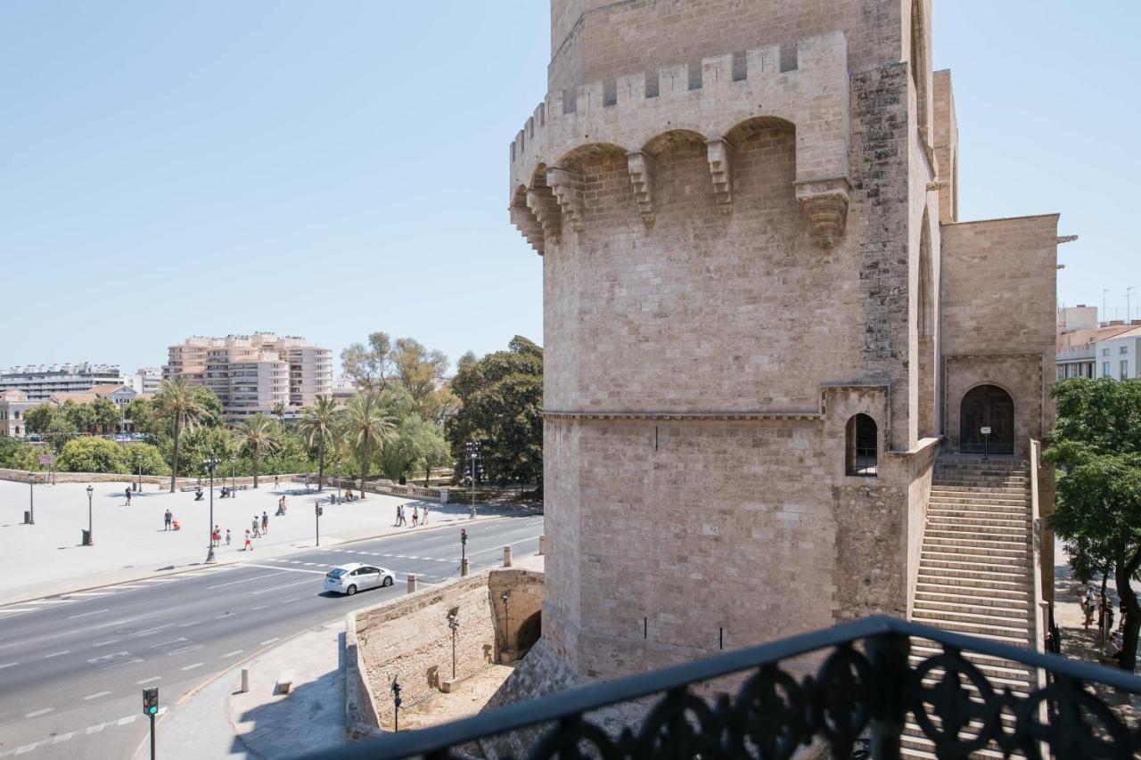 Myr Puerta Serranos Valencia Exteriör bild
