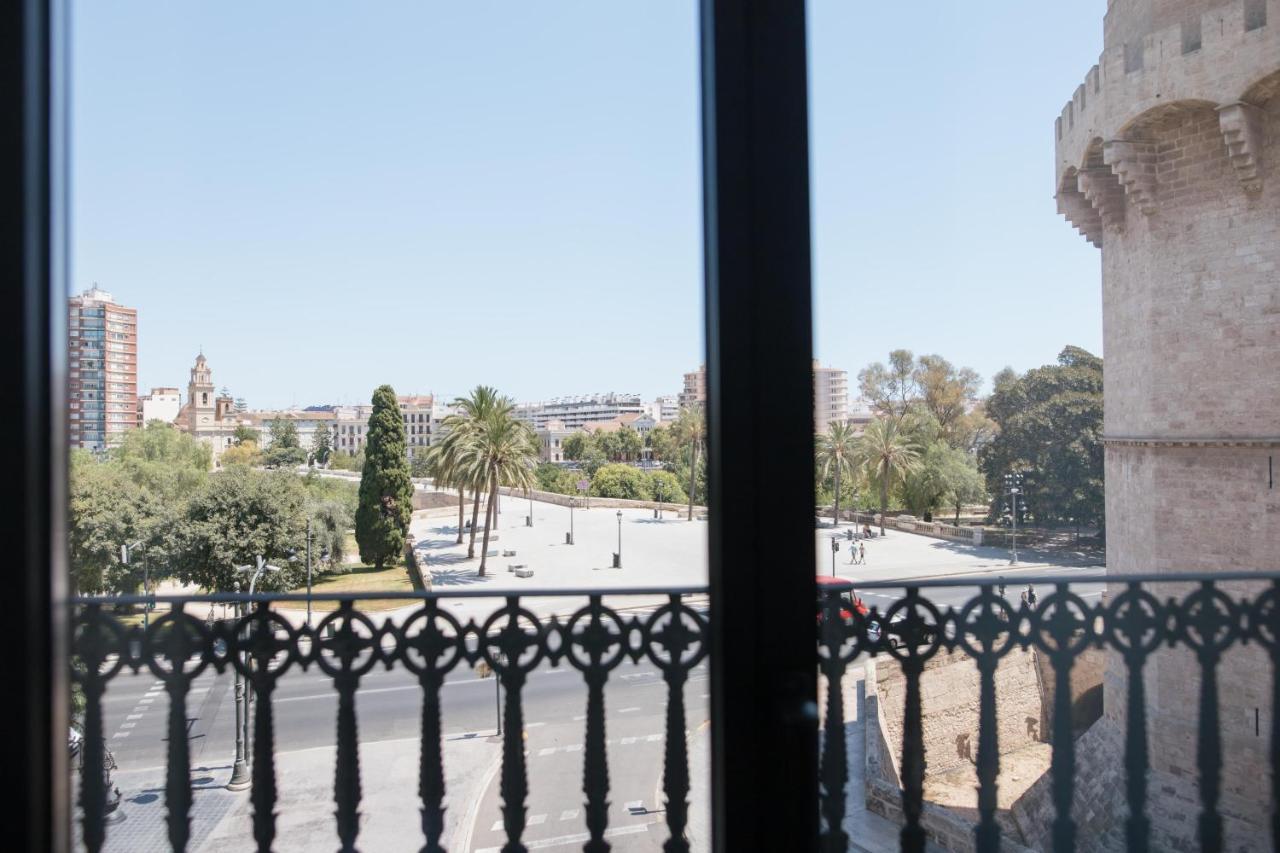 Myr Puerta Serranos Valencia Exteriör bild