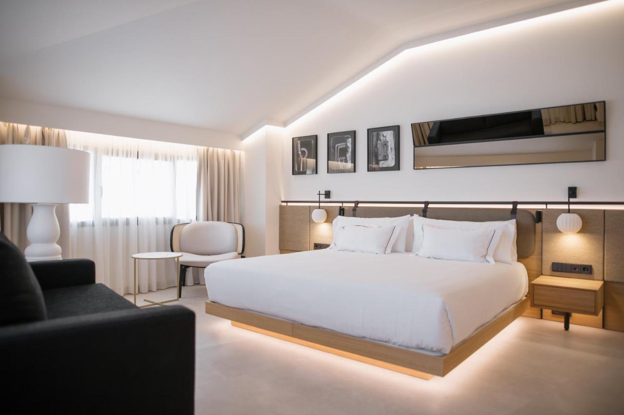 Myr Puerta Serranos Valencia Exteriör bild